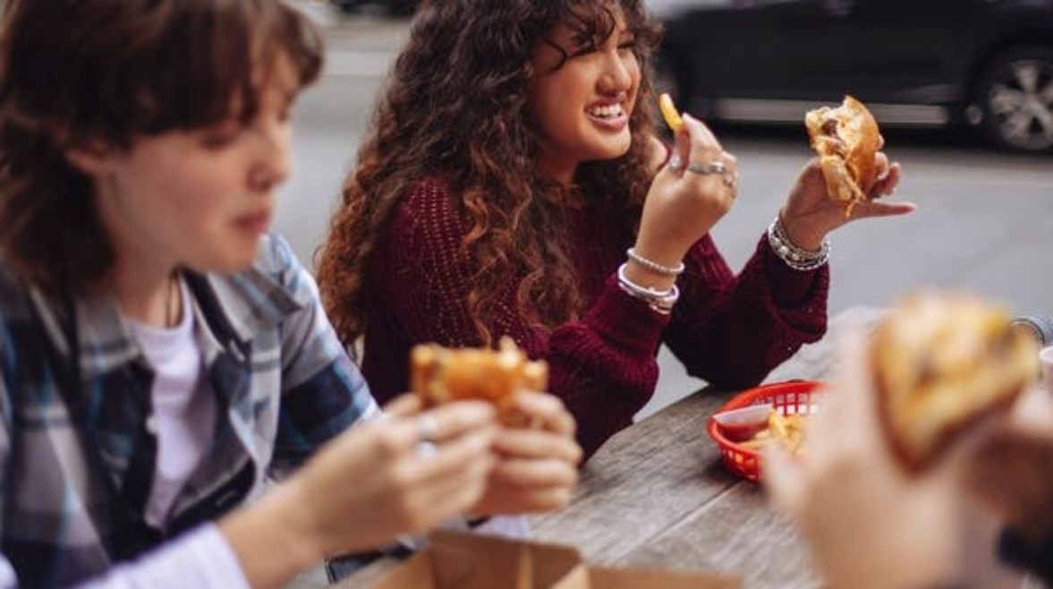 الوجبات السريعة