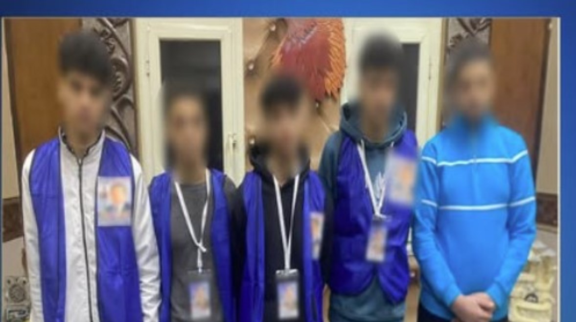 المتهمون بعد ضبطهم