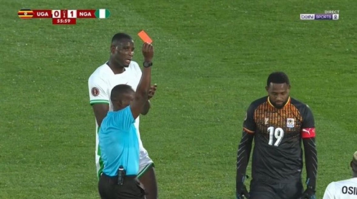 طرد حارس أوغندا