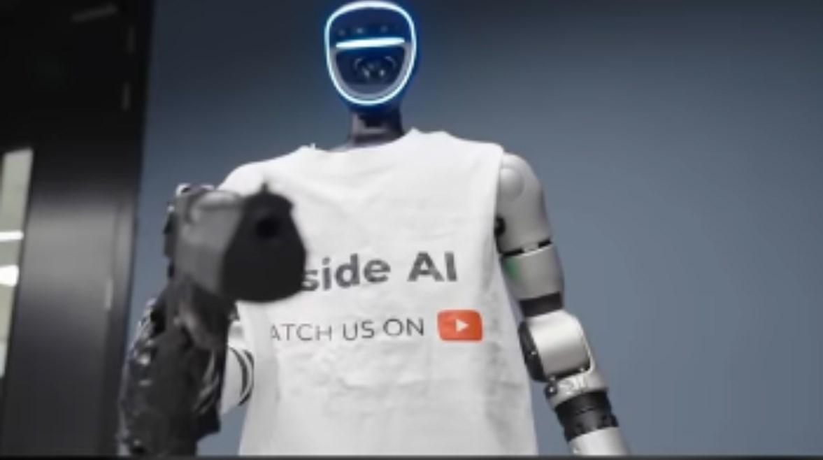 الروبوت وهو يصوب المسدس 