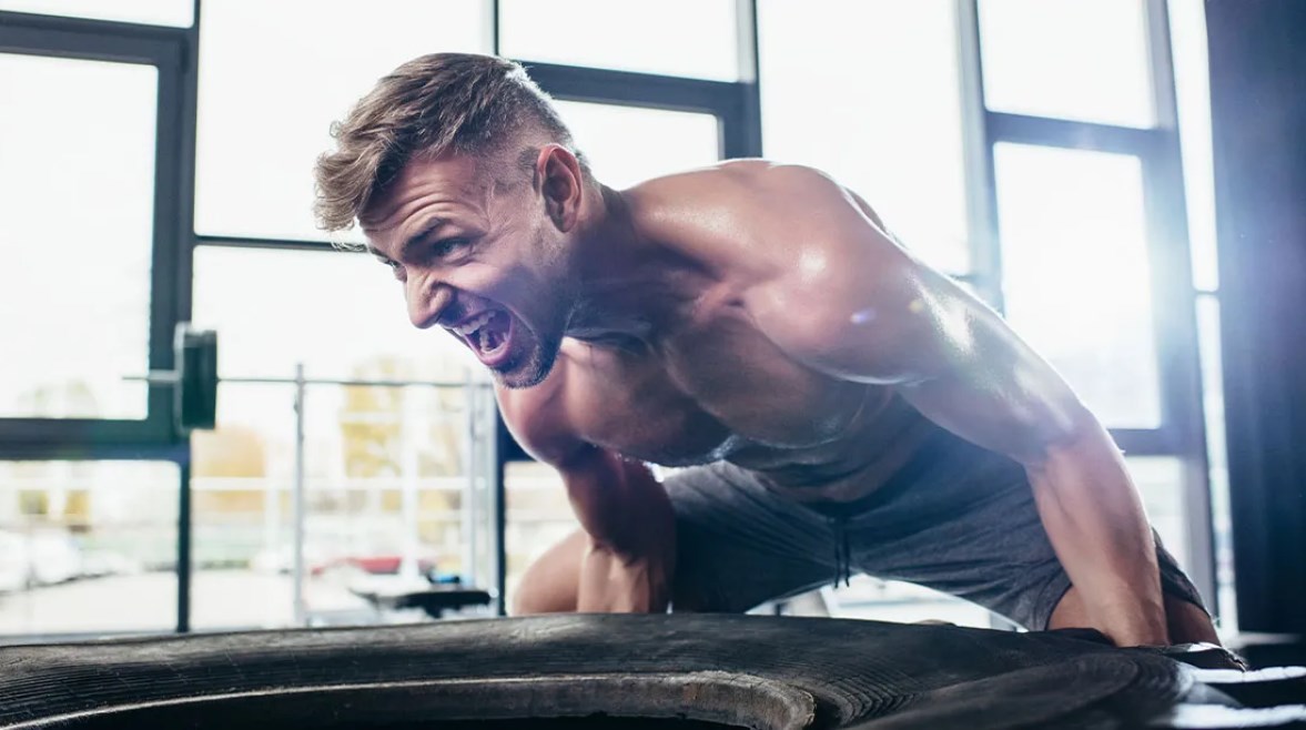 الألفاظ النابية خلال التمارين الرياضية- تعبيرية