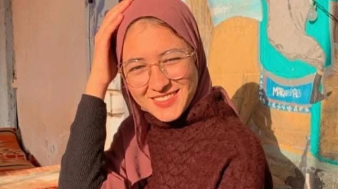 ملك صاحبة أزمة تلف سماعة زراعة القوقعة