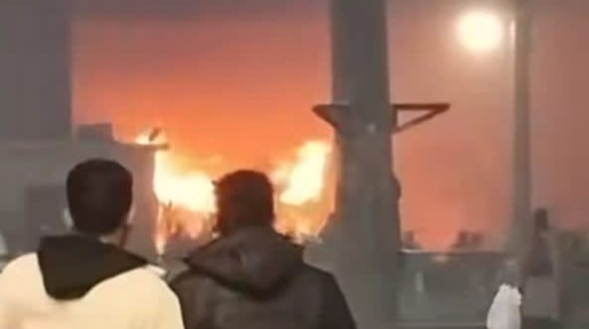 جانب من الحريق 