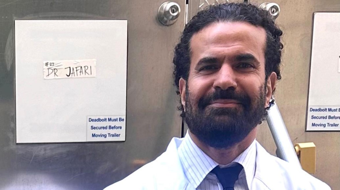 الممثل المصري الأمريكي عصام فارس