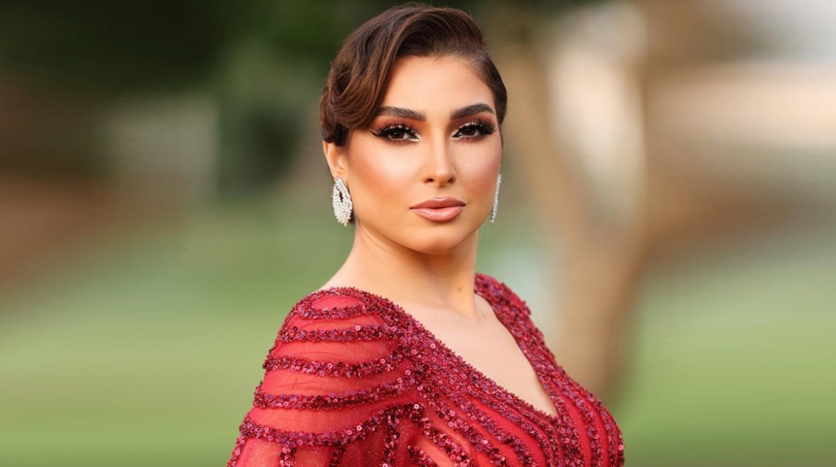 الفنانة روجينا