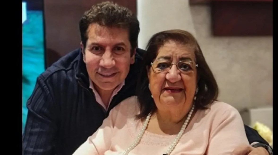 هاني رمزي ووالدته