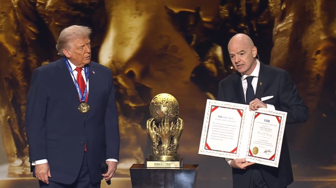 دونالد ترامب - جياني إنفانتينو 