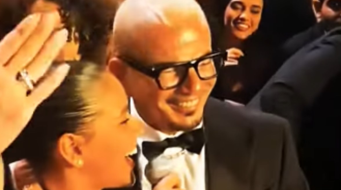 عمرو دياب وابنته جنا