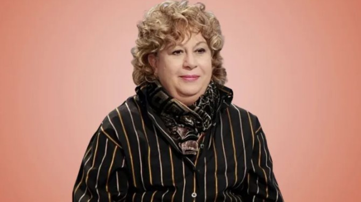  الفنانة سمية الألفي