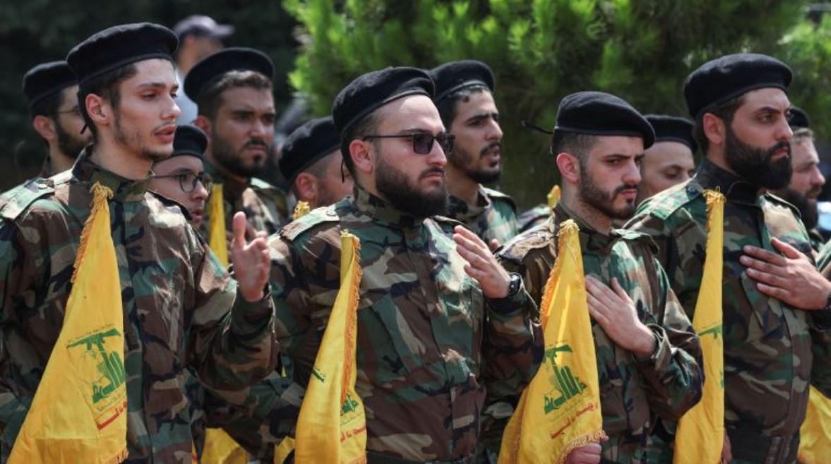 عناصر من حزب الله 