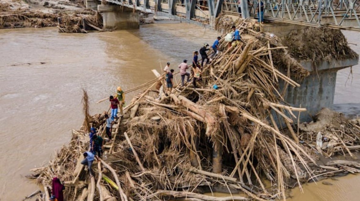 فيضانات إندونيسيا