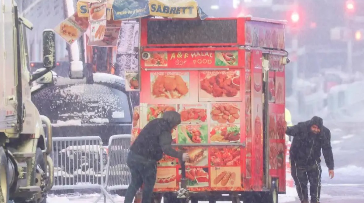 عاصفة ثلجية في أمريكا