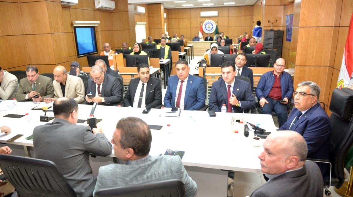 جانب من المتابعة