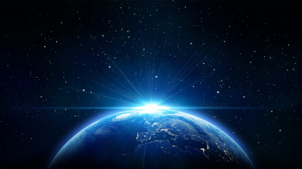 موضوع تعبير عن الفضاء للطلاب بالعناصر