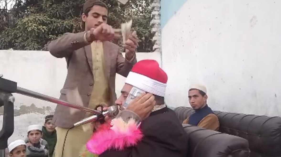 القارئ محمد الملاح 