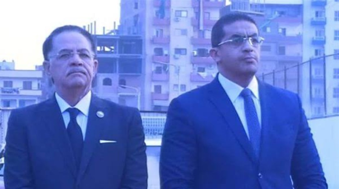 صورة لعائلة حجازي تحت قبة البرلمان