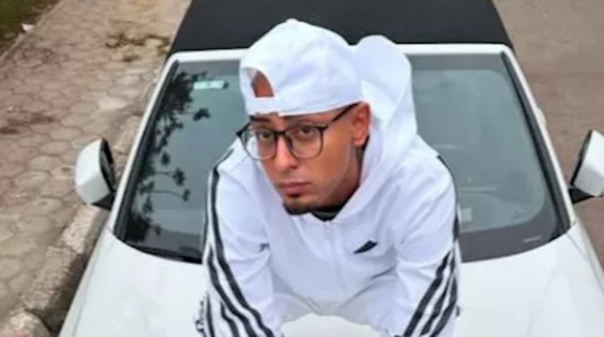 مطرب المهرجانات دقدق 