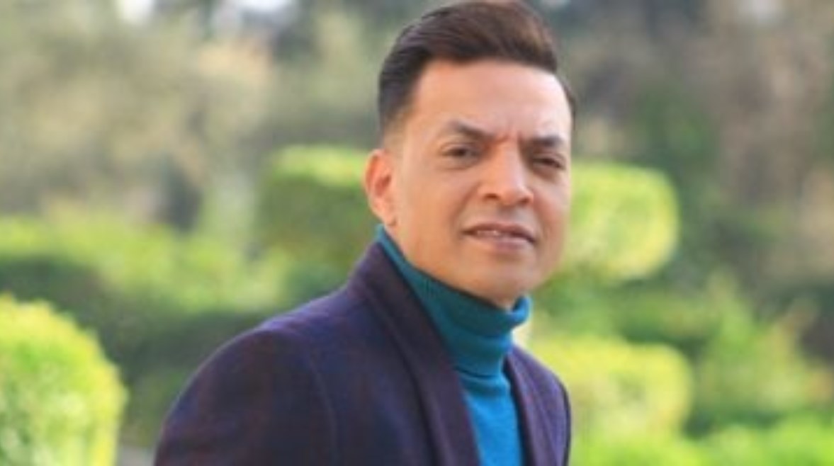 المطرب طارق الشيخ