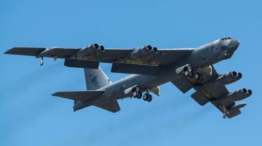 طائرة "B-52 Stratofortress" ذات القدرات النووية