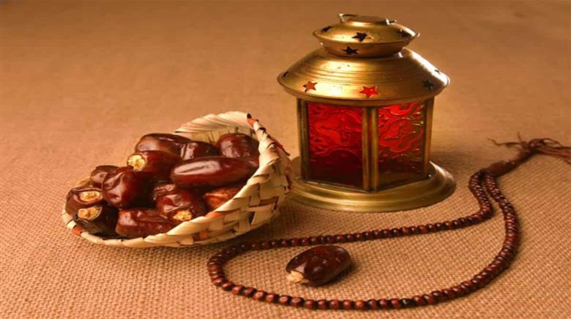 ما هي كفارة إفطار يوم في رمضان 2025؟