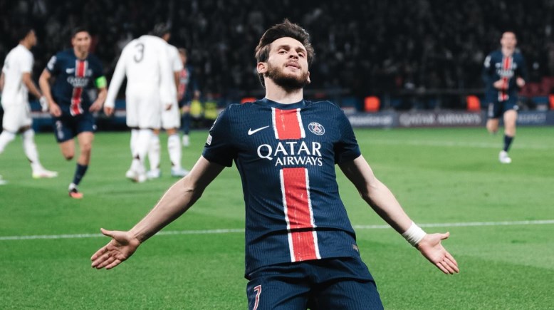 كفاراتسيخيليا لاعب باريس سان جيرمان