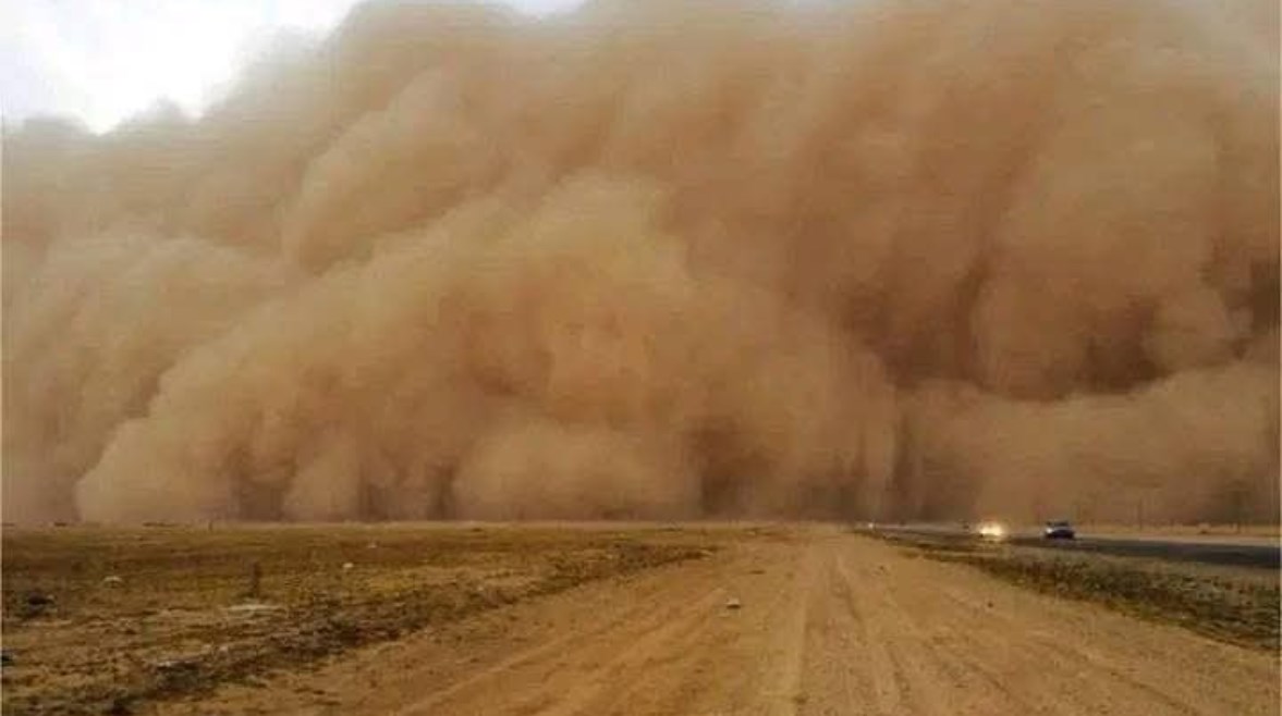 عاصفة ترابية - أرشيفية عاصفة ترابية - أرشيفية