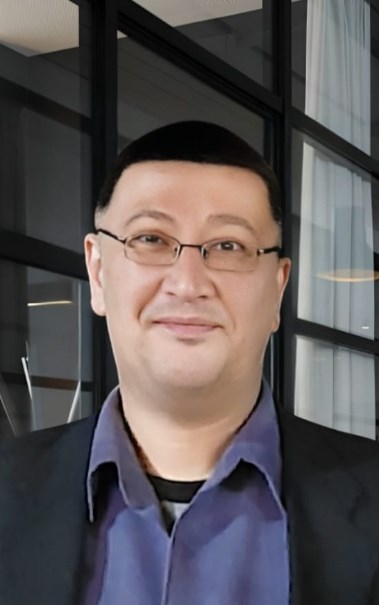 الدكتور طارق سعد الدكتور طارق سعد