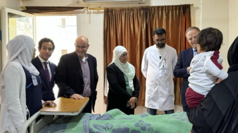 جانب من الجولة داخل مستشفى العريش