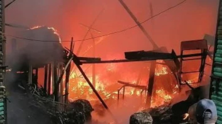 حريق في 4 منازل بمحافظة قنا 