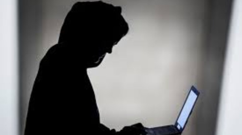جريمة إلكترونية - تعبيرية
