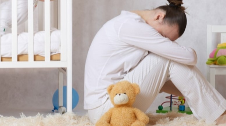 اكتئاب ما بعد الولادة