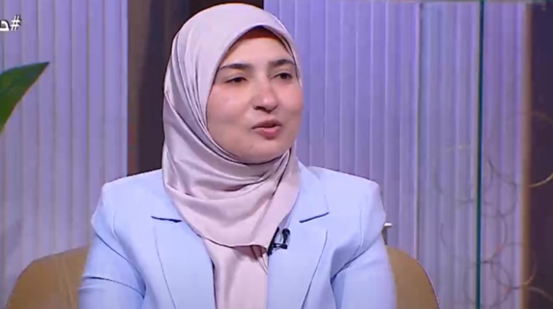 عضو مركز الأزهر العالمي للفتوى الإلكترونية، الدكتورة إيمان أبو قورة،