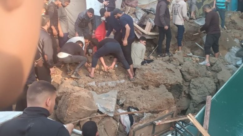قصف طائرات الاحتلال مدرسة الكرامة