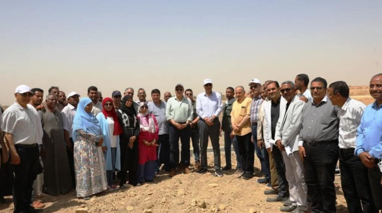 وزير الرى ومحافظ أسوان 