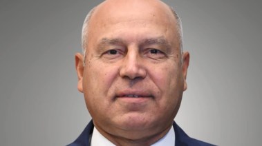 نائب رئيس مجلس الوزراء للتنمية الصناعية وزير الصناعة والنقل، الفريق كامل الوزير