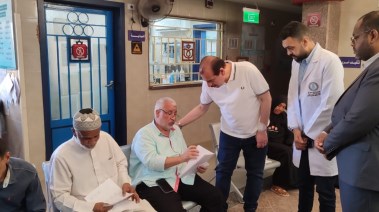 عمرو قنديل نائب وزير الصحة من اسوان