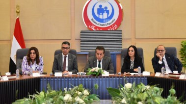 اجتماع وزير الصحة مع لجنة محددات العدالة الاجتماعية
