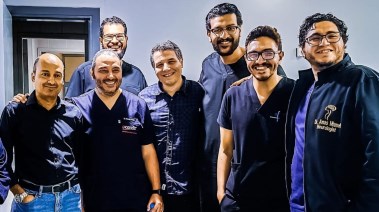 فريق طبي متعدد التخصصات بمستشفى شبين الكوم التعليمي