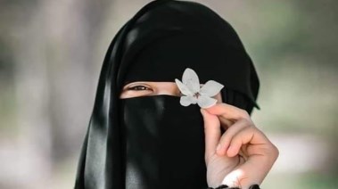 صورة فتاة منتقبة - تعبيرية