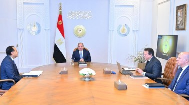 الرئيس عبدالفتاح السيسي يجتمع مع رئيس الوزراء