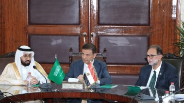 اجتماع وزير الزراعة علاء فاروق مع الجانب السعودي