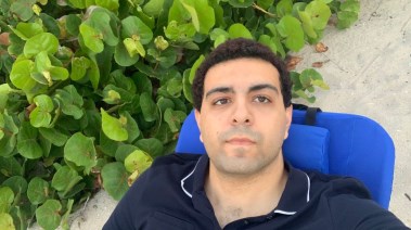 رامي نجل السفيرة نبيلة مكرم