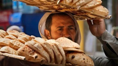 إقبال المواطنين على المخابز