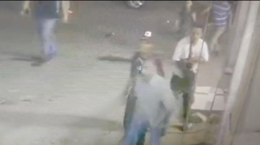 جانب من الواقعة كما رصدتها كاميرات المراقبة