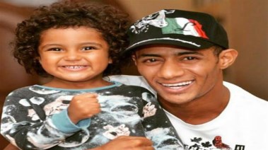 الفنان محمد رمضان ونجله
