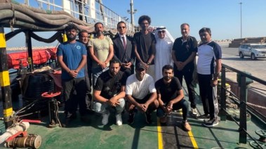  البحارة المصريين على السفينة 1 Petro