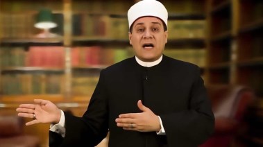 الداعية الإسلامي وإمام وخطيب مسجد عمر مكرم