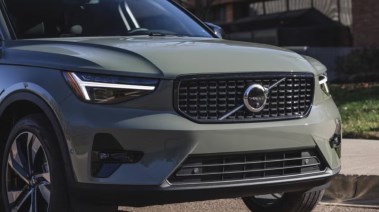 سيارة فولفو XC40 
