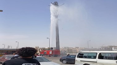 إخماد حريق برج شبكة الاتصالات بالتجمع الأول
