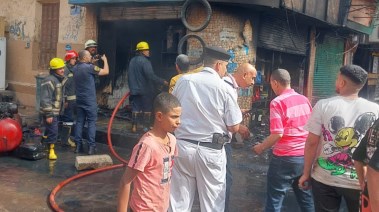 حريق هائل في محل كاوتش وزيوت بمنطقة روض الفرج